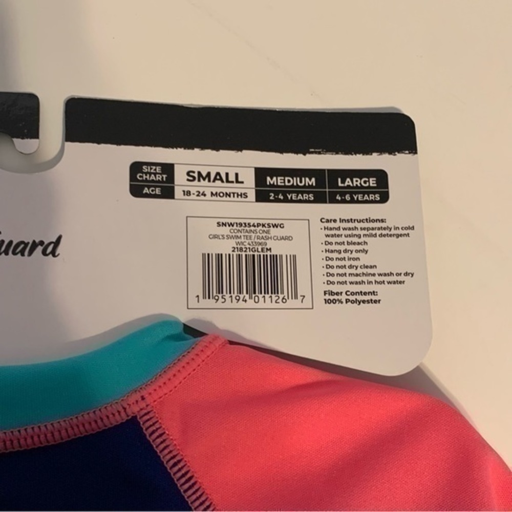 NWT. SUN SMART Rashguard - Picture 4 of 5